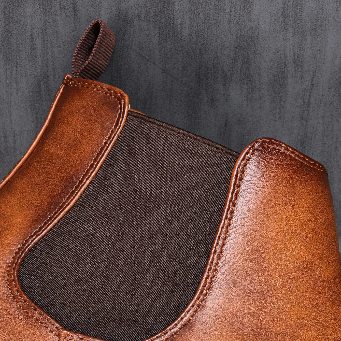 CLASSIC LEATHER CHELSEA BOOTS | TIMELESS ELEGANCE FOR MODERN LIVING